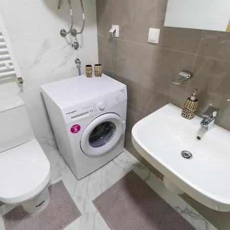 Modern ǀ 1 Bedroom ǀ Wifi